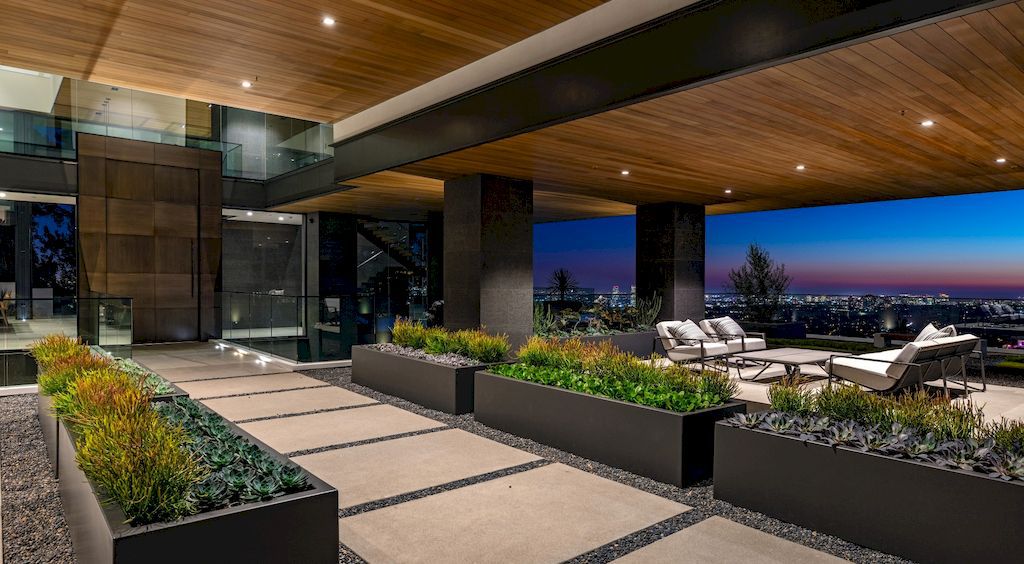 Spectacular Project Skylark House in Los Angeles by McClean Design