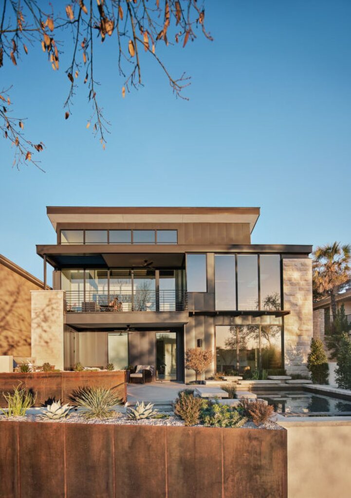 Stunning Renovation Inverse House in Texas by Matt Fajkus Architecture