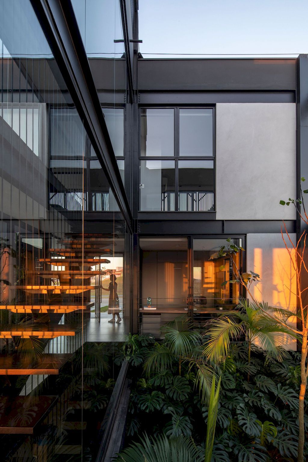 Stunning three storey project H House in Brazil by Sonne Muller Arquitetos 20