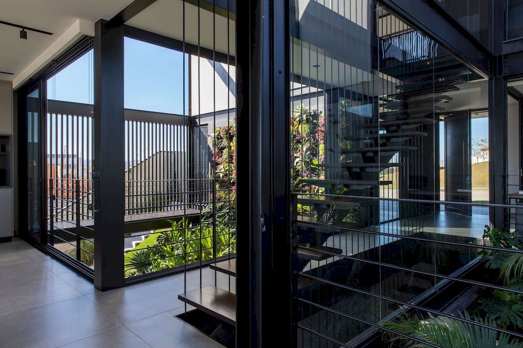 Stunning three storey project H House in Brazil by Sonne Muller Arquitetos 7