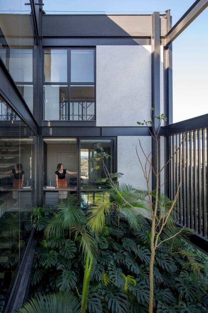 Stunning three storey project H House in Brazil by Sonne Muller Arquitetos 9