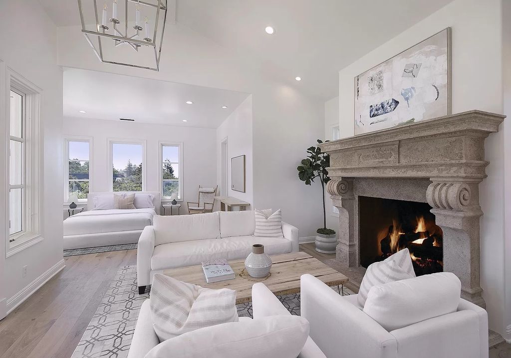 The Villa in Santa Barbara is a turnkey Ennisbrook estate successfully pairs traditional Mediterranean architecture with contemporary refinement now available for sale. This home located at 1885 Jelinda Dr, Santa Barbara, California