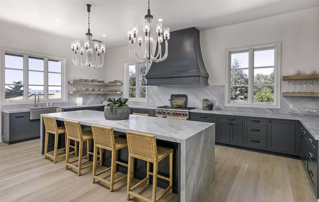 The Villa in Santa Barbara is a turnkey Ennisbrook estate successfully pairs traditional Mediterranean architecture with contemporary refinement now available for sale. This home located at 1885 Jelinda Dr, Santa Barbara, California