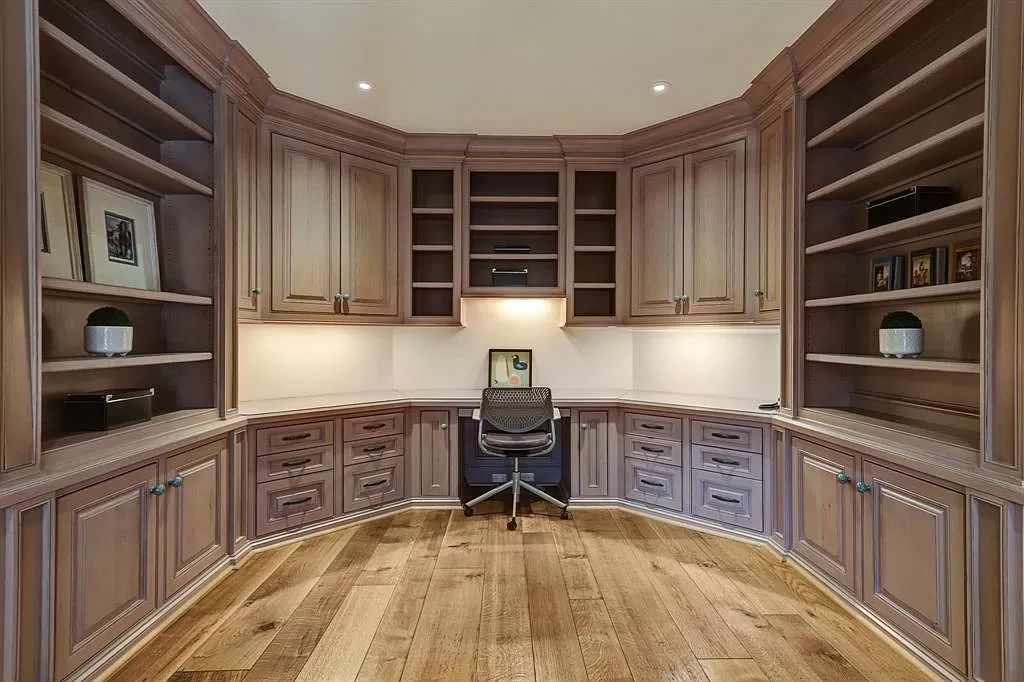 This 17900000 English Manor Estate in Houston was Built of Only The Finest Materials 8