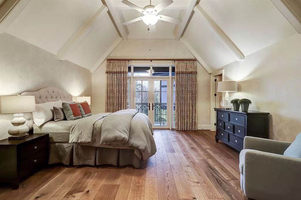 This 17900000 English Manor Estate in Houston was Built of Only The Finest Materials 9