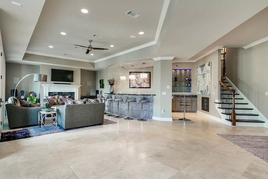 The Home in Tennessee is a luxurious home ideal for entertaining now available for sale. This home located at 1415 Richland Woods Ln, Brentwood, Tennessee; offering 05 bedrooms and 07 bathrooms with 8,980 square feet of living spaces. 