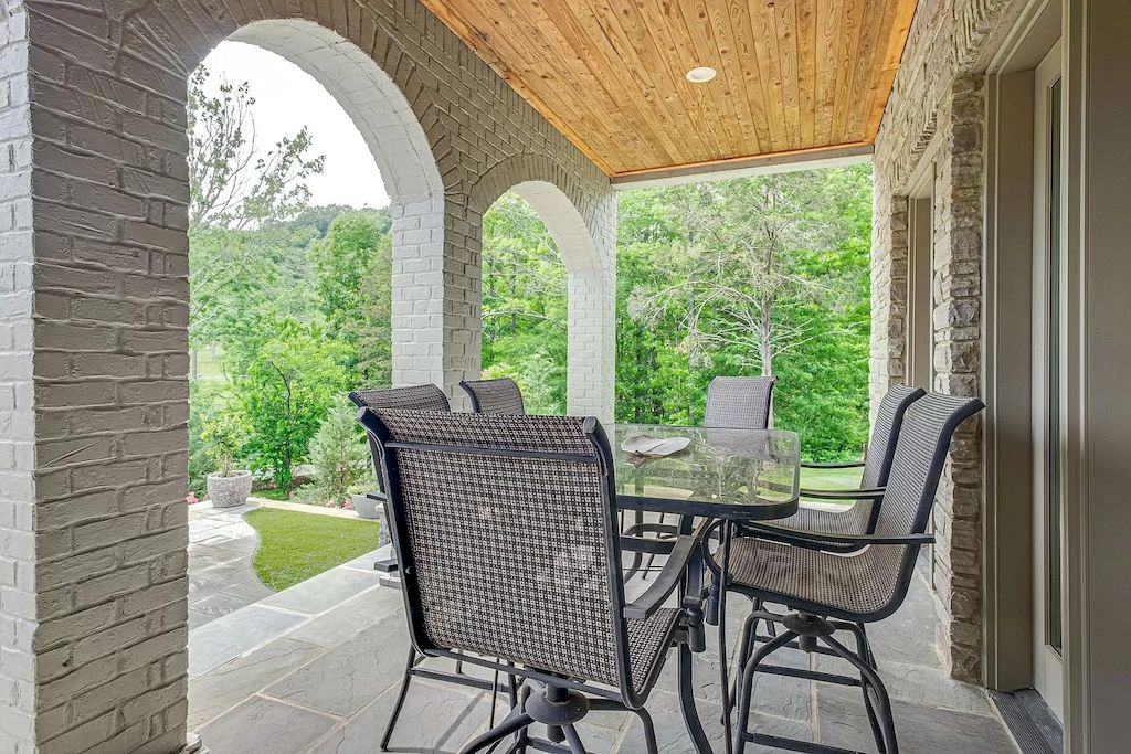 The Home in Tennessee is a luxurious home ideal for entertaining now available for sale. This home located at 1415 Richland Woods Ln, Brentwood, Tennessee; offering 05 bedrooms and 07 bathrooms with 8,980 square feet of living spaces. 