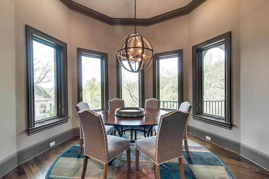 The Home in Tennessee is a luxurious home ideal for entertaining now available for sale. This home located at 1415 Richland Woods Ln, Brentwood, Tennessee; offering 05 bedrooms and 07 bathrooms with 8,980 square feet of living spaces. 