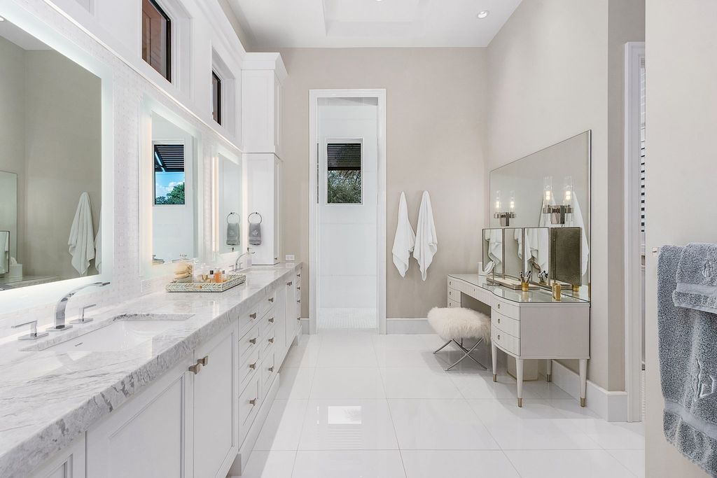 The Naples Home is a gem in Park Shore with top of the line features overlooking the spring-fed Devils Lake now available for sale. This home located at 4839 West Blvd, Naples, Florida