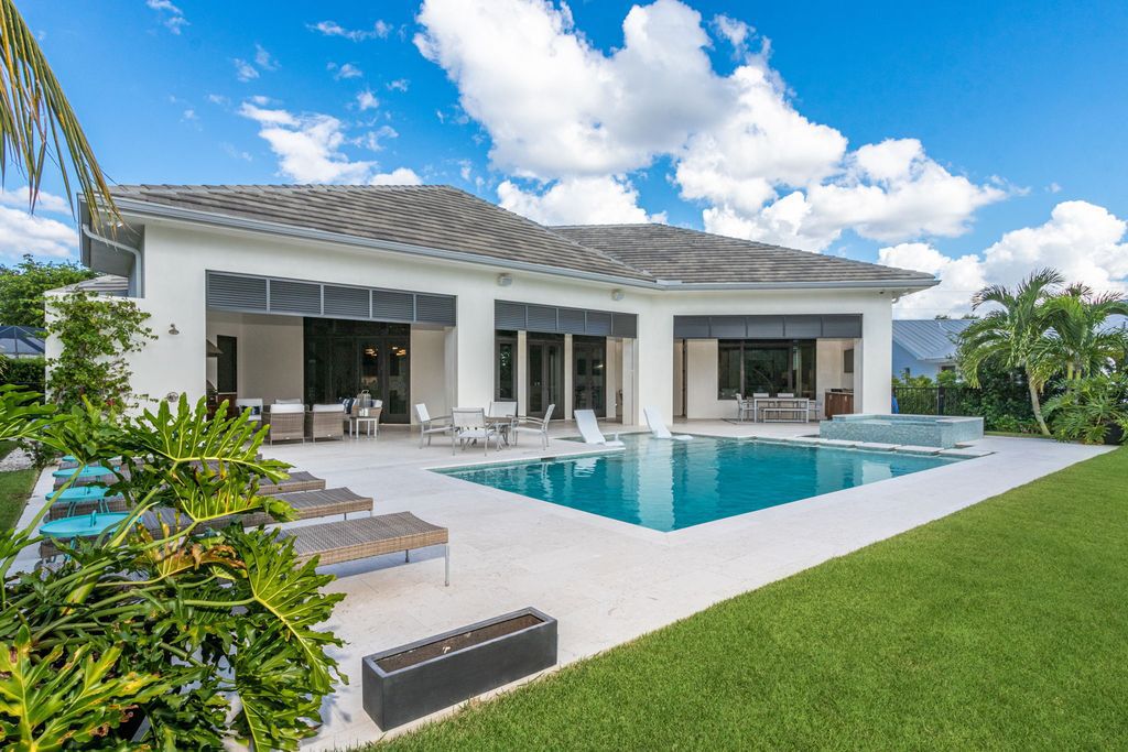 The Naples Home is a gem in Park Shore with top of the line features overlooking the spring-fed Devils Lake now available for sale. This home located at 4839 West Blvd, Naples, Florida