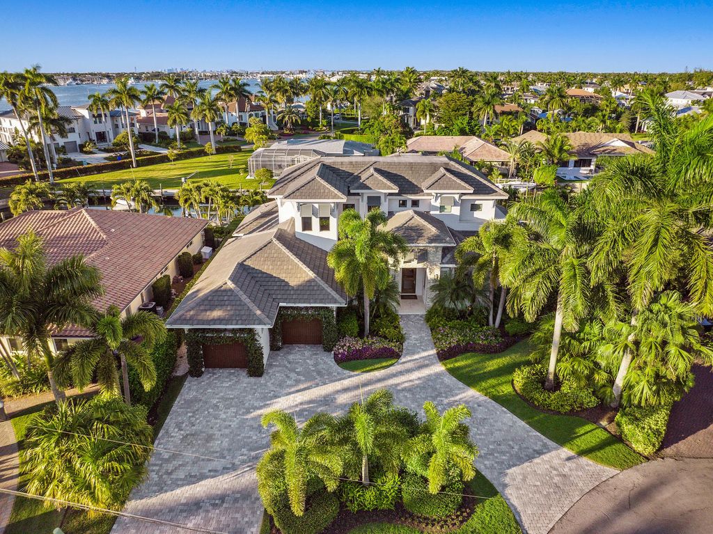 The Home in Naples is a sleek estate with a spacious interior and exquisite finishes on every surface now available for sale. This home located at 1275 Wahoo Ct, Naples, Florida