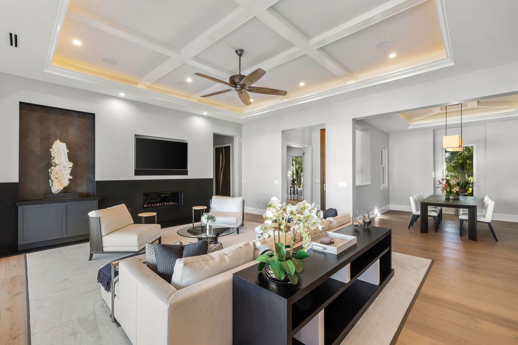 The Home in Naples is a sleek estate with a spacious interior and exquisite finishes on every surface now available for sale. This home located at 1275 Wahoo Ct, Naples, Florida