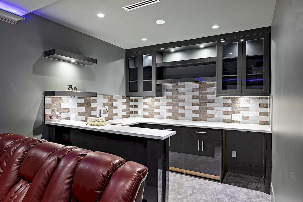 The House in Surrey has 3 storey with the massive media room and bar room add some extra space for entertaining your guests, now available for sale