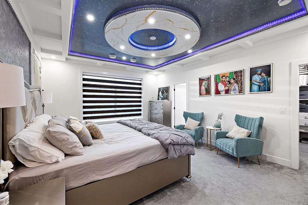 The House in Surrey has 3 storey with the massive media room and bar room add some extra space for entertaining your guests, now available for sale