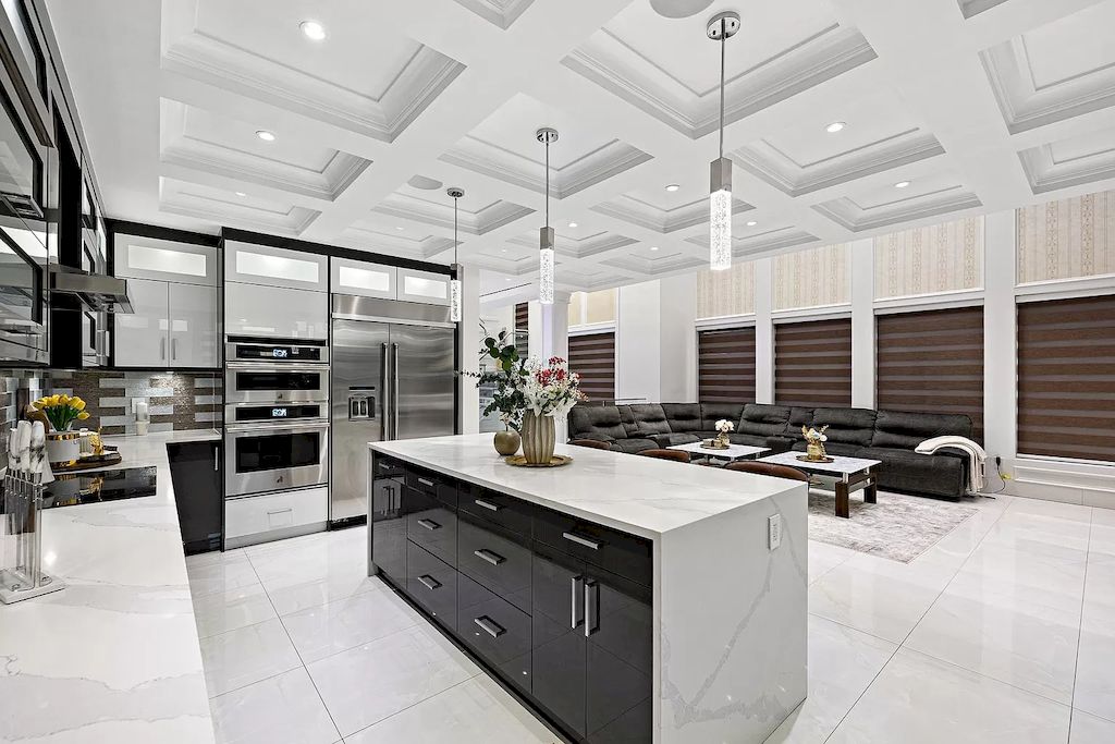 The House in Surrey has 3 storey with the massive media room and bar room add some extra space for entertaining your guests, now available for sale