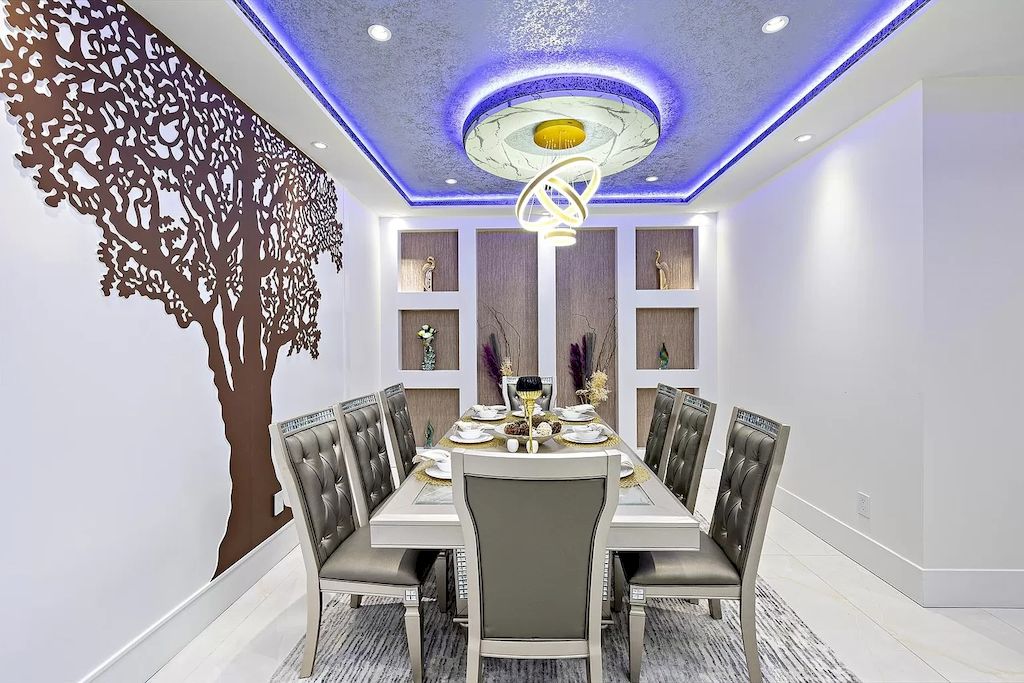 The House in Surrey has 3 storey with the massive media room and bar room add some extra space for entertaining your guests, now available for sale