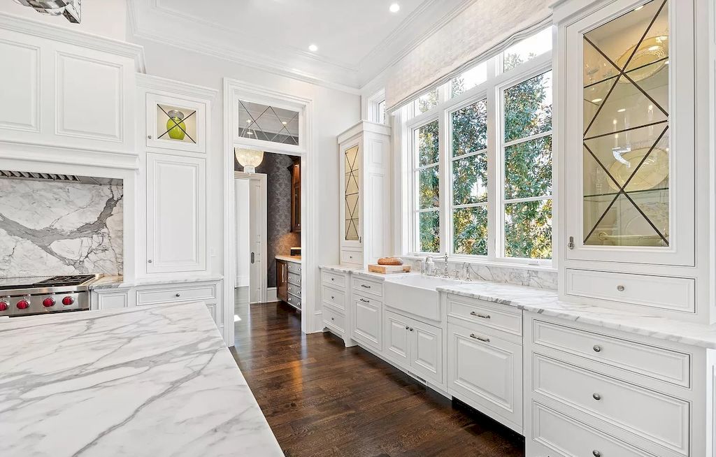 The Home in North Carolina is a luxurious home with classic design and impeccable detailing now available for sale. This home located at 2029 Giovanni Ct, Cary, North Carolina; offering 06 bedrooms and 09 bathrooms with 12,846 square feet of living spaces. 