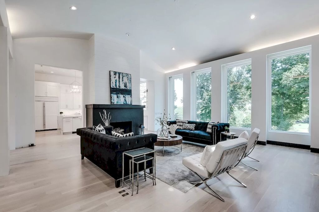 The Home in Tennessee is a luxurious home featuring gorgeous amenities now available for sale. This home located at 7 Colonel Winstead Dr, Brentwood, Tennessee; offering 04 bedrooms and 07 bathrooms with 9,149 square feet of living spaces.