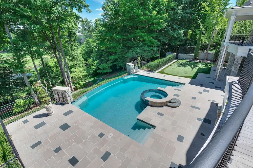 The Home in Tennessee is a luxurious home featuring gorgeous amenities now available for sale. This home located at 7 Colonel Winstead Dr, Brentwood, Tennessee; offering 04 bedrooms and 07 bathrooms with 9,149 square feet of living spaces.
