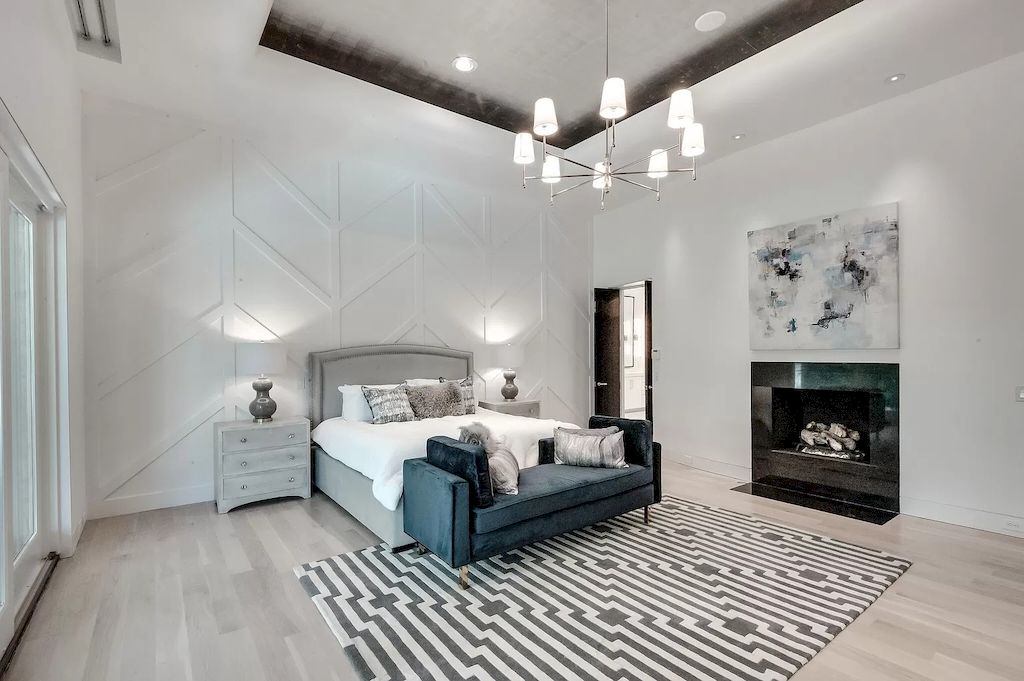 The Home in Tennessee is a luxurious home featuring gorgeous amenities now available for sale. This home located at 7 Colonel Winstead Dr, Brentwood, Tennessee; offering 04 bedrooms and 07 bathrooms with 9,149 square feet of living spaces.