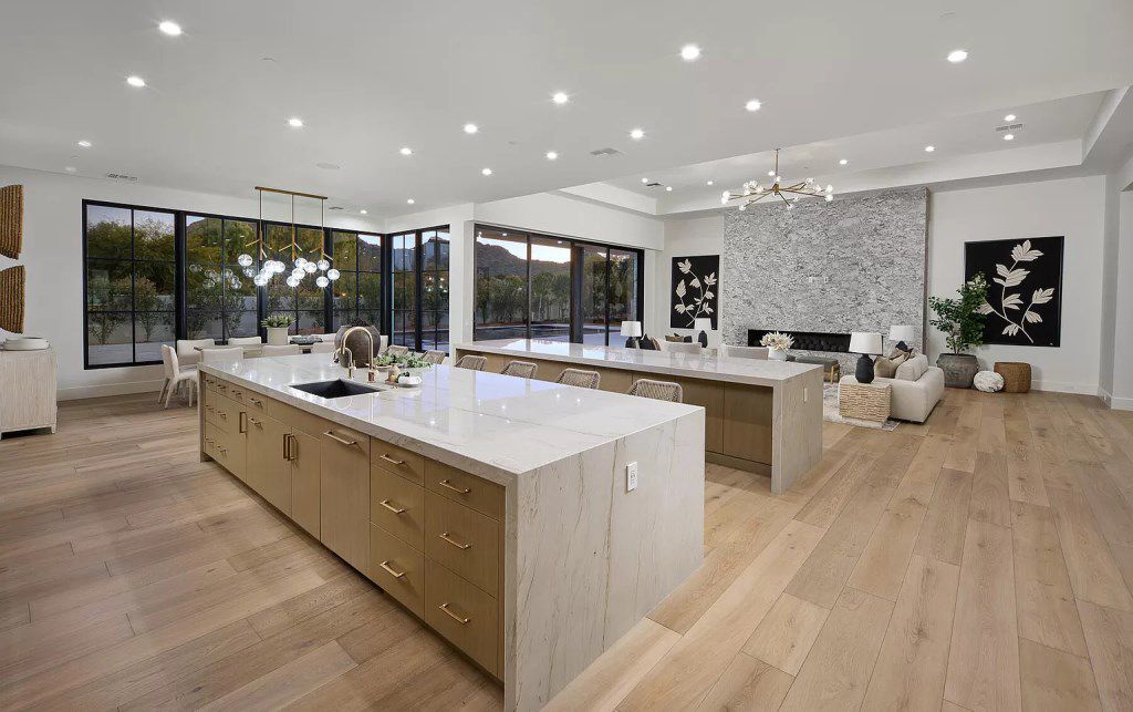 Single level modern Residence in Arizona asks for $12,500,000 designed by Norton Luxury Homes