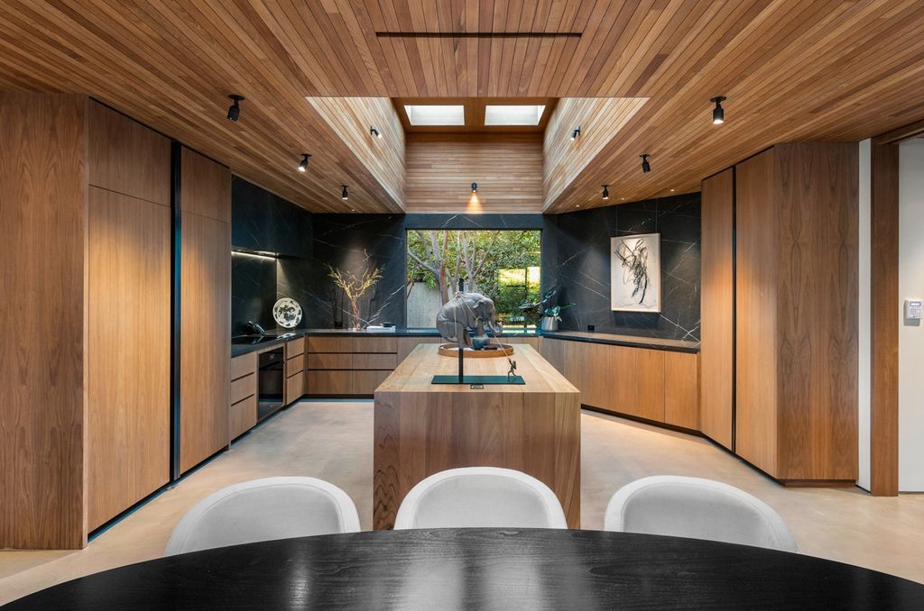 The Home in Beverly Hills is a true trophy of mid century modern design showcasing luxury, unparalleled scale and sophistication now available for sale. This home located at 960 N Alpine Dr, Beverly Hills, California