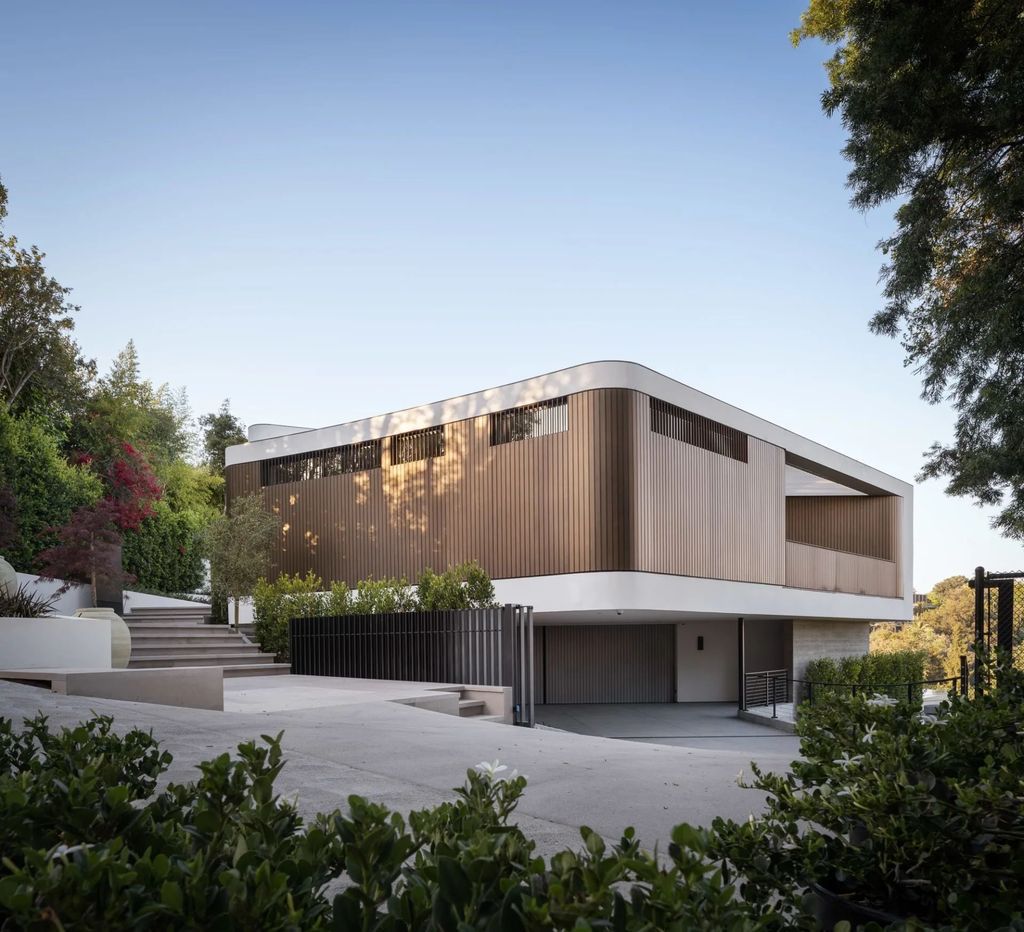 The Architectural Home in Bel Air is a masterwork home by Viewpoint Collection, positioned on one of East Gate Bel Air's finest streets now available for sale. This home located at 638 Siena Way, Los Angeles, California