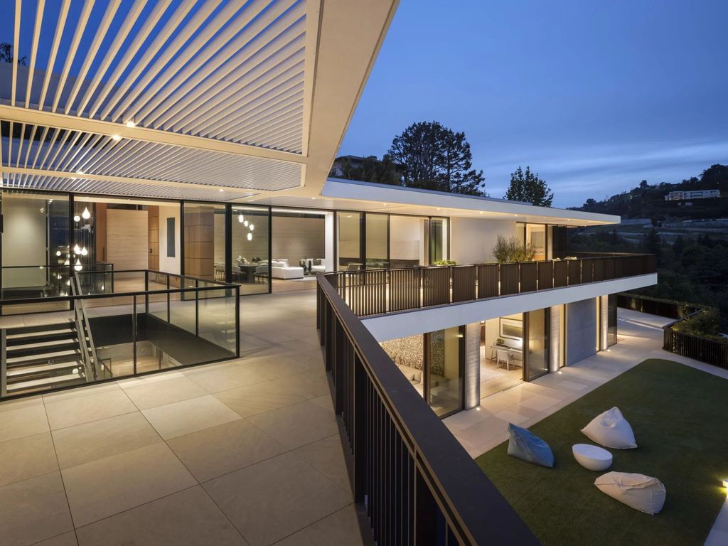 The Architectural Home in Bel Air is a masterwork home by Viewpoint Collection, positioned on one of East Gate Bel Air's finest streets now available for sale. This home located at 638 Siena Way, Los Angeles, California