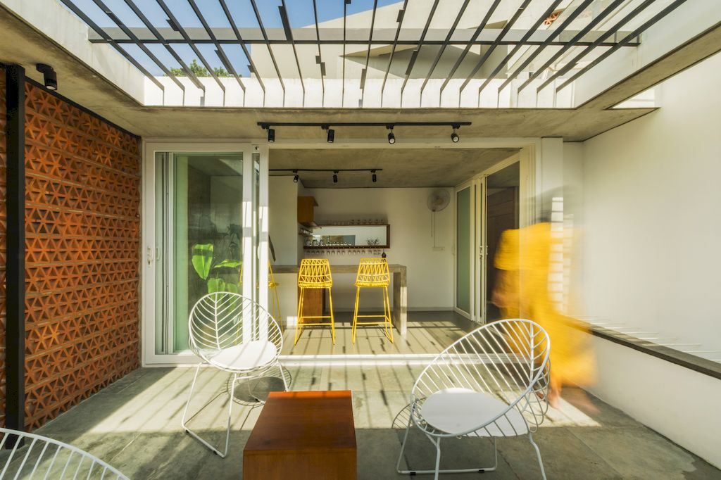 Buoyant Hue House Simple yet Modern Home by Mindspark Architects 21