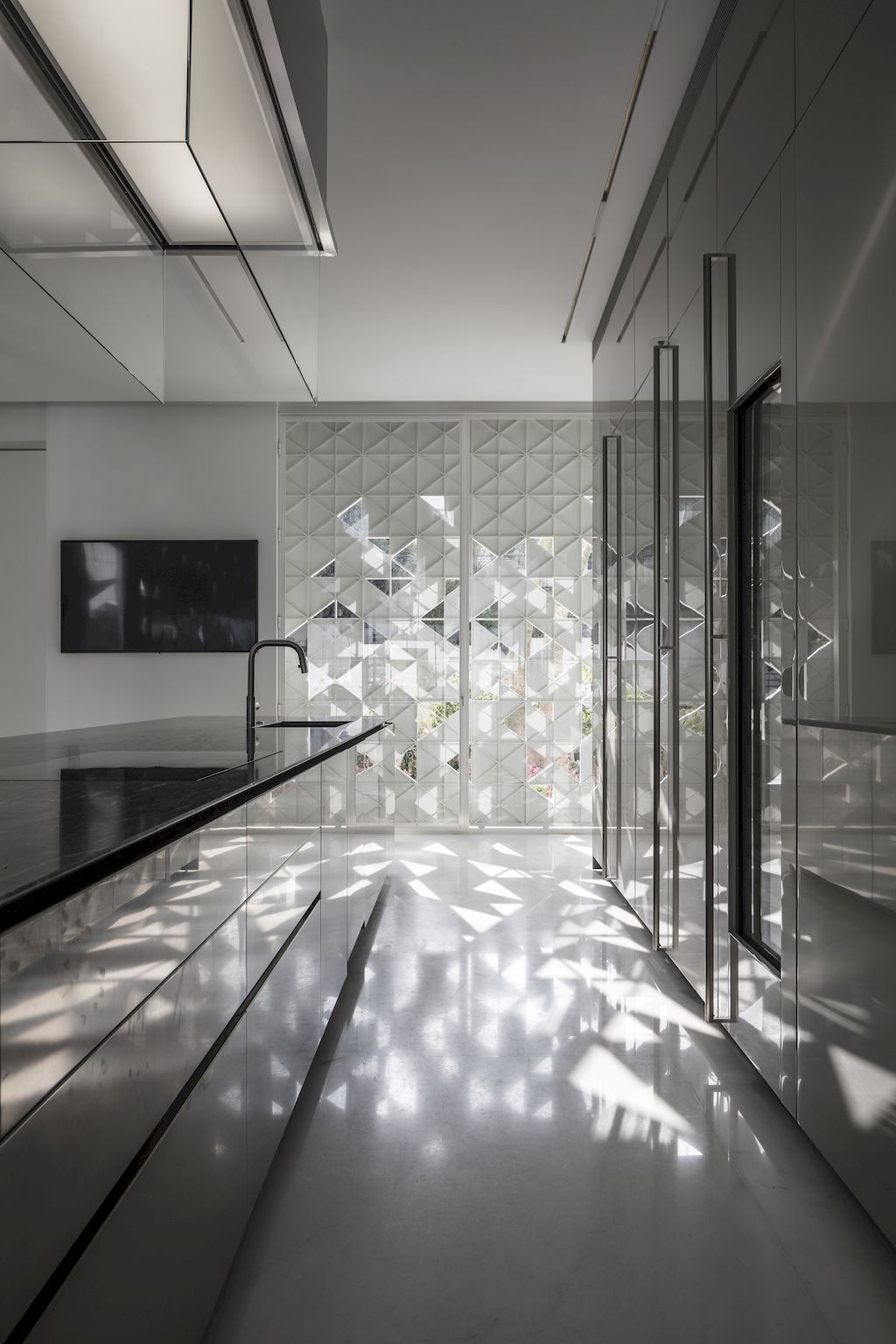 D3 House with Triangular Openings of Aluminium Facade by Pitsou Kedem 10