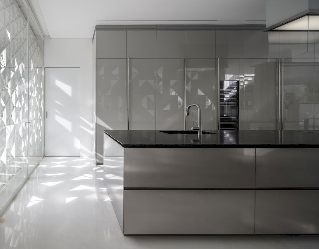 D3 House with Triangular Openings of Aluminium Facade by Pitsou Kedem 12