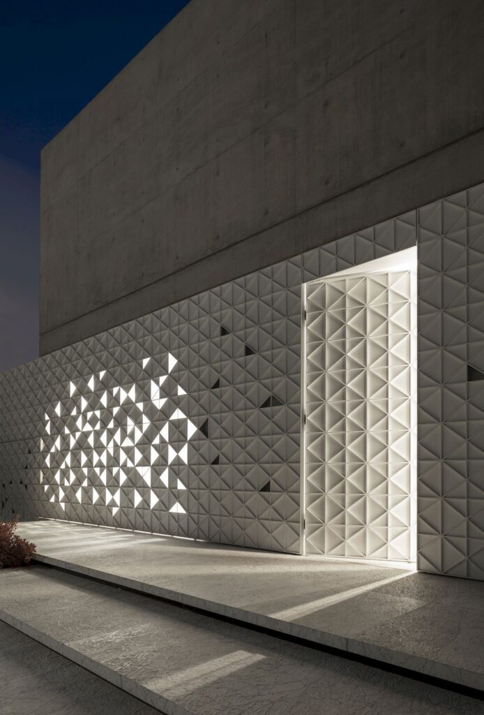 D3 House with Triangular Openings of Aluminium Facade by Pitsou Kedem 31
