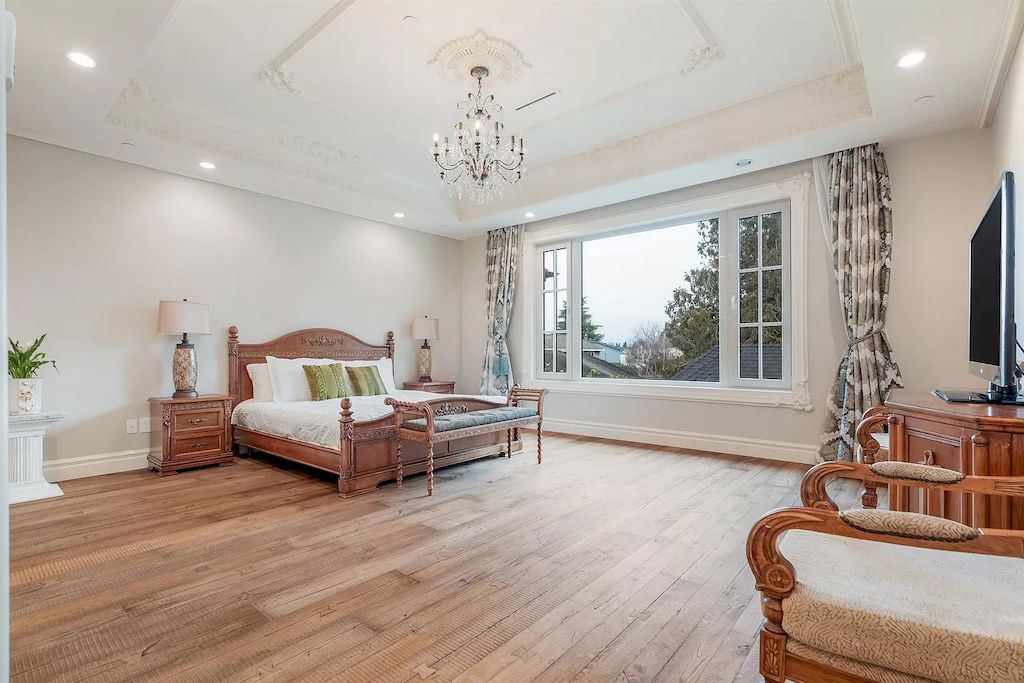 The Residence in Richmond is an exceptional grand-scale luxury residence with beautiful landscape, now available for sale. This home located at 4311 Tucker Ave, Richmond, BC V7C 1L9, Canada