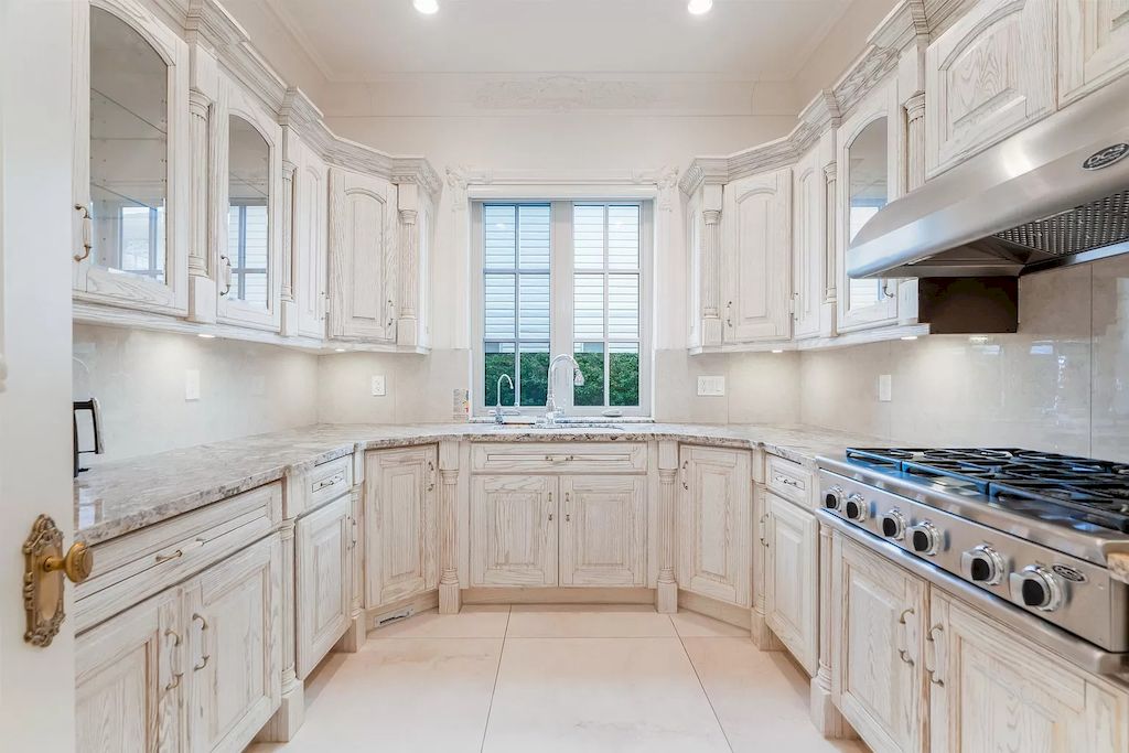 The Residence in Richmond is an exceptional grand-scale luxury residence with beautiful landscape, now available for sale. This home located at 4311 Tucker Ave, Richmond, BC V7C 1L9, Canada