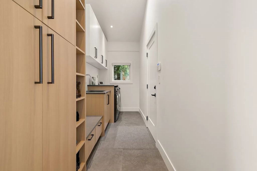 The Property in Vancouver is a spectacular luxury home has the convenience of today’s most up-to-date technology, now available for sale. This home located at 6145 Collingwood St, Vancouver, BC V6N 1T5, Canada