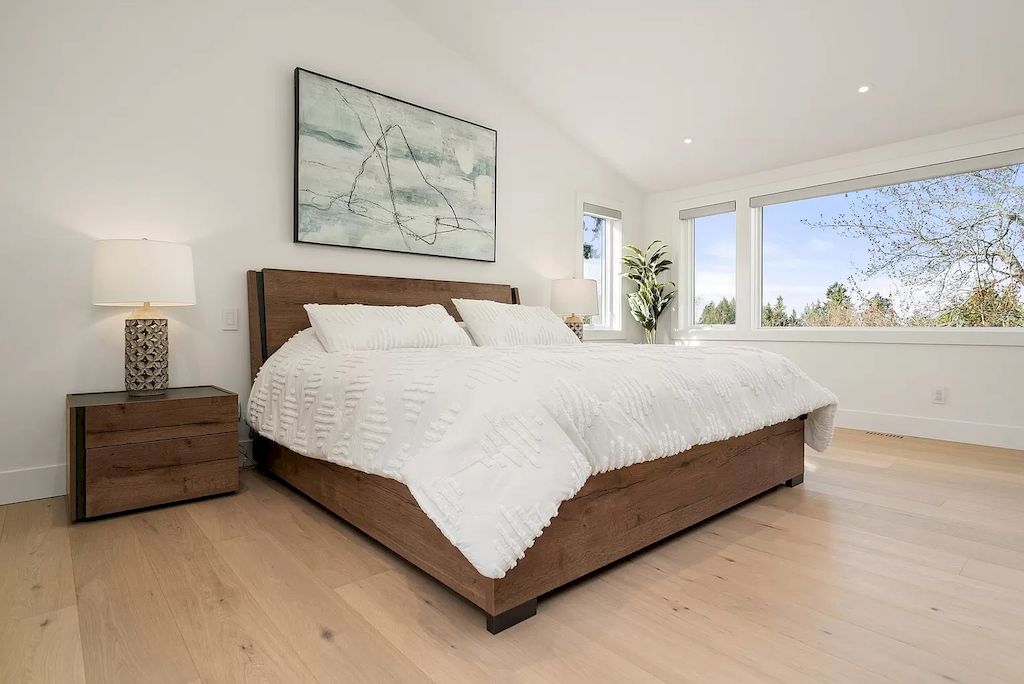 The Property in Vancouver is a spectacular luxury home has the convenience of today’s most up-to-date technology, now available for sale. This home located at 6145 Collingwood St, Vancouver, BC V6N 1T5, Canada