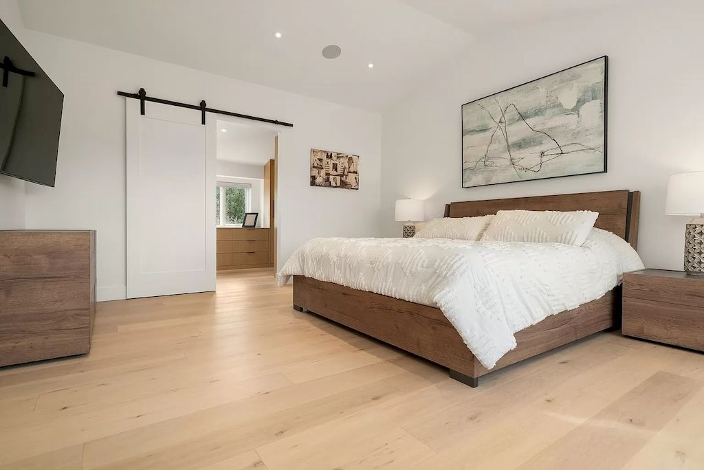 The Property in Vancouver is a spectacular luxury home has the convenience of today’s most up-to-date technology, now available for sale. This home located at 6145 Collingwood St, Vancouver, BC V6N 1T5, Canada
