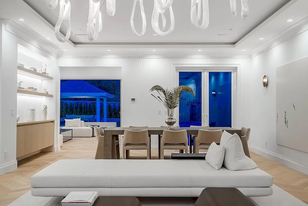 The Residence in West Vancouver is a luxurious home with exquisite design and master craftsmanship, now available for sale. This home located at 531 Newcroft Pl, West Vancouver, BC V7T 1W9, Canada