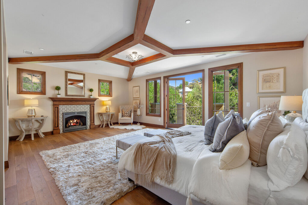 The Home in Studio City is one of a kind compound designed with the highest level of form and function in mind now available for sale. This home located at 3911 Oeste Ave, Studio City, California