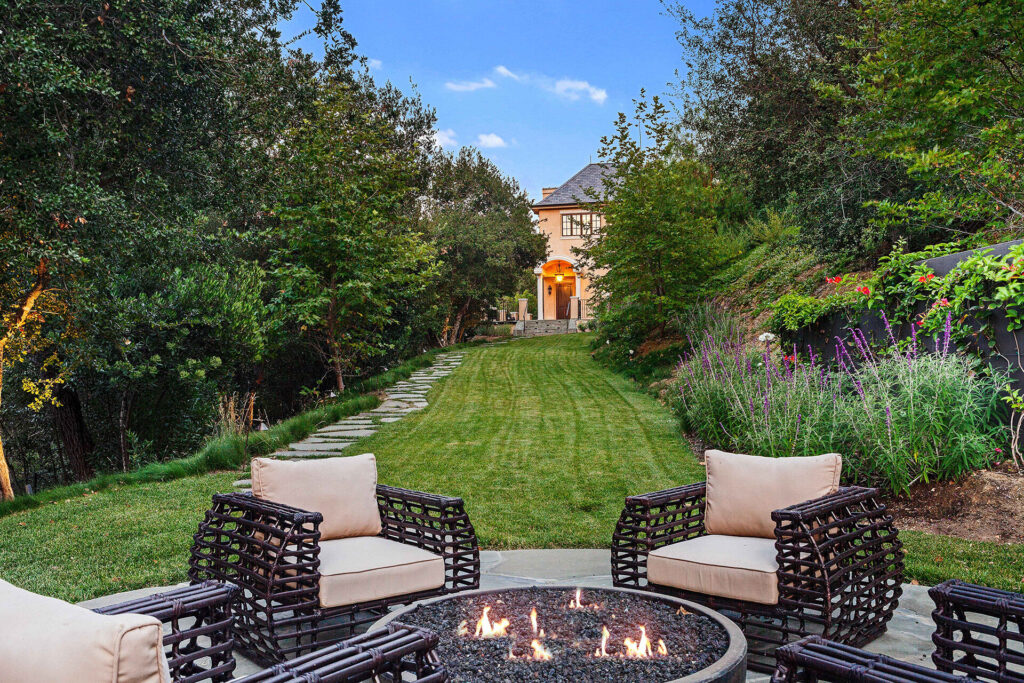 The Home in Studio City is one of a kind compound designed with the highest level of form and function in mind now available for sale. This home located at 3911 Oeste Ave, Studio City, California