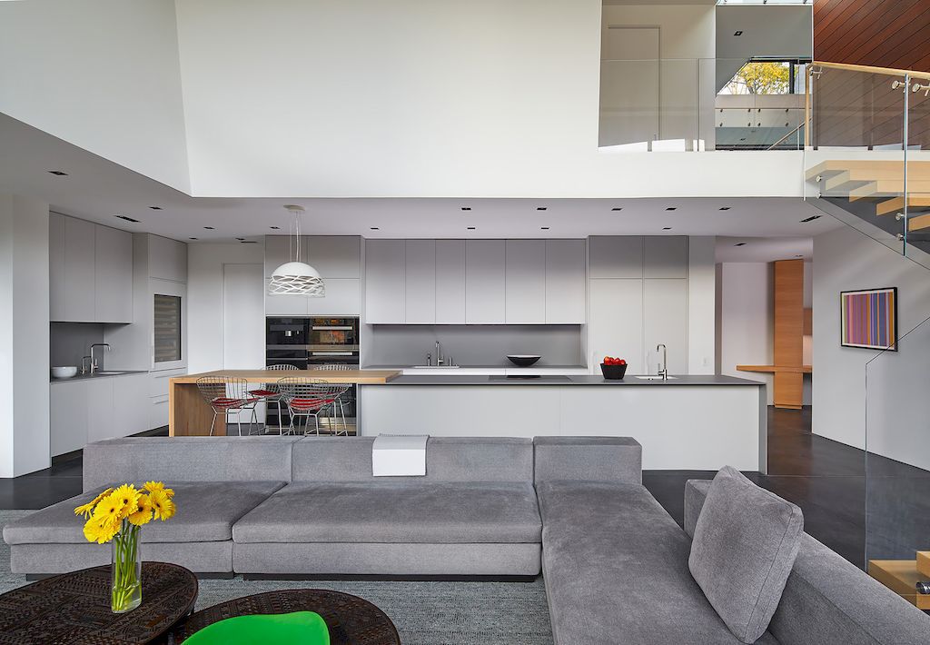G+G House highlights the beautiful landscape by Robert Gurney Architect