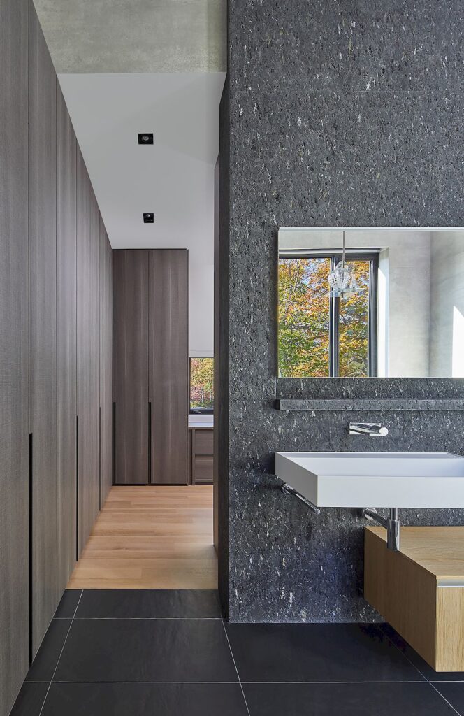 GG House highlights the beautiful landscape by Robert Gurney Architect 7