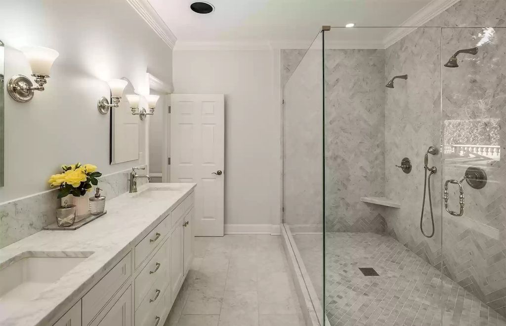 The Estate in Washington is a luxurious home offering impeccable indoor-outdoor flow and unparalleled privacy now available for sale. This home located at 190 NW Madrona Lane, Shoreline, Washington; offering 05 bedrooms and 07 bathrooms with 8,023 square feet of living spaces. 