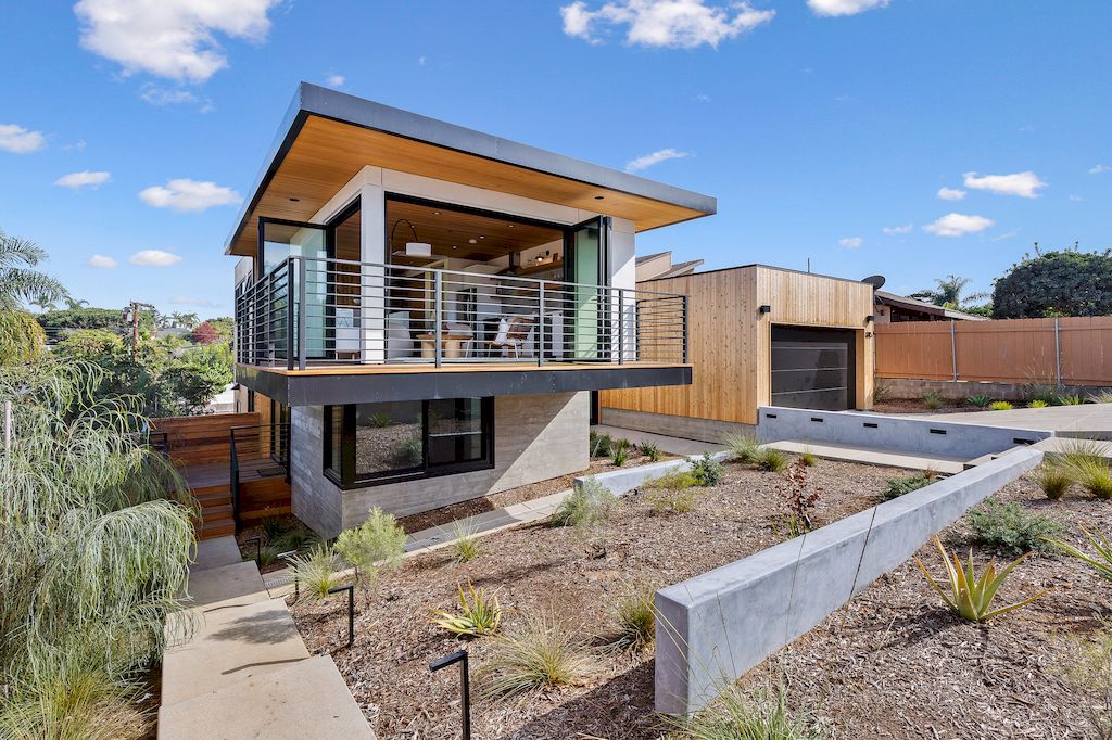 Impeccably Designed 605 Cornish House by Brett Farrow Architect 1