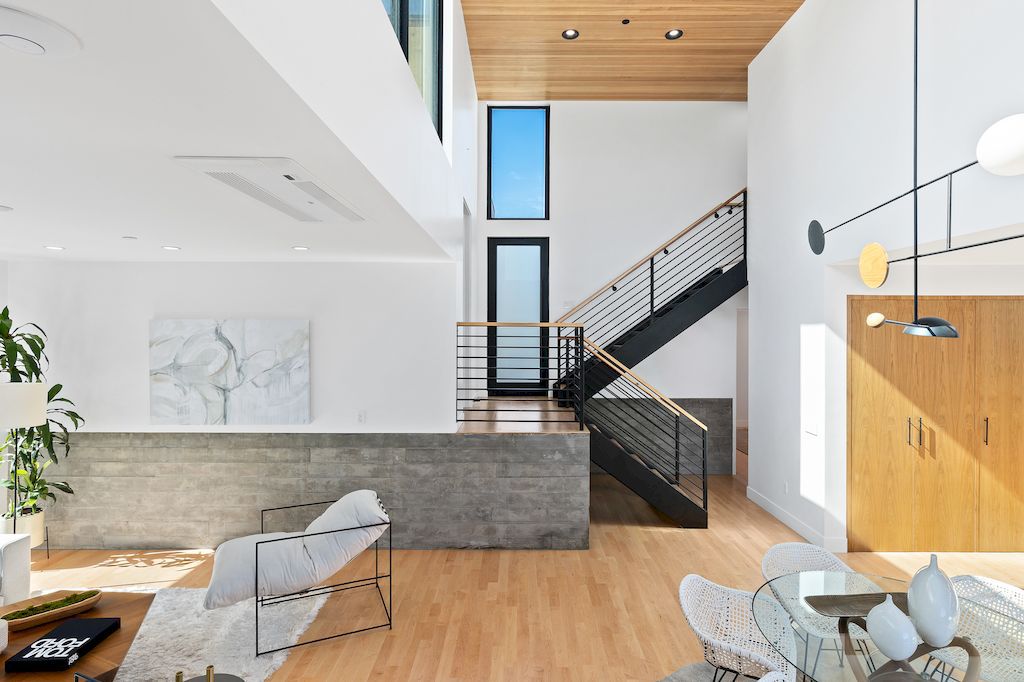 Impeccably Designed 605 Cornish House by Brett Farrow Architect