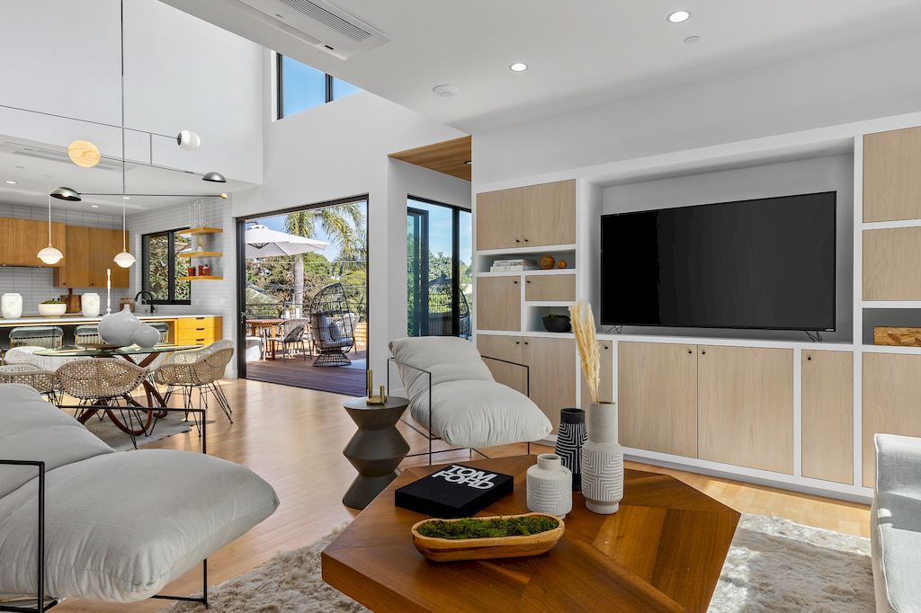 Impeccably Designed 605 Cornish House by Brett Farrow Architect
