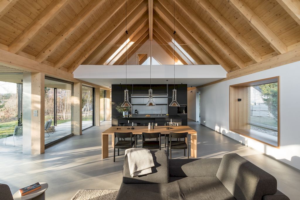Ode to Nature House to Ensure Privacy in Poland by Milwicz Architekci