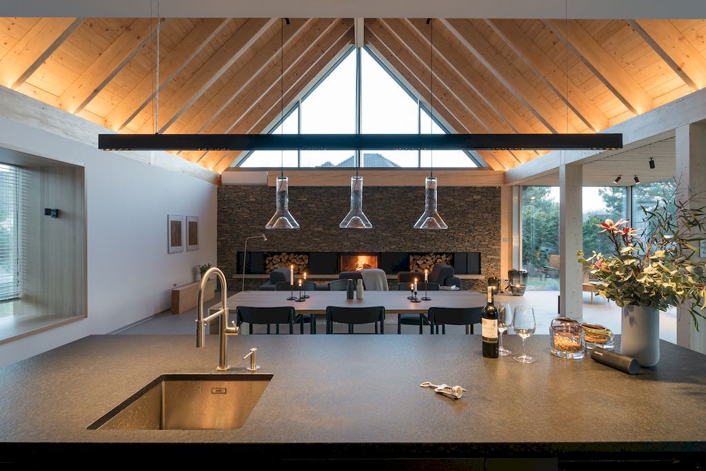 Ode to Nature House to Ensure Privacy in Poland by Milwicz Architekci