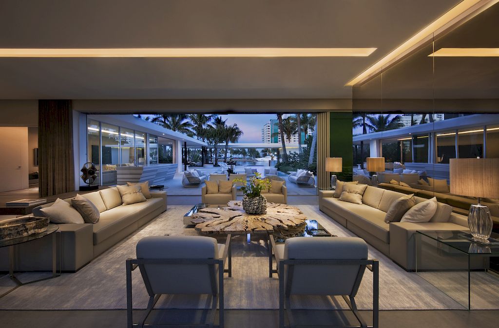 Pine Tree House takes indoor-outdoor living to the extreme by SAOTA