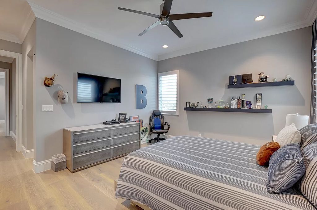 The Home in Boca Raton is a spacious transitional property located in the heart of Boca Raton's most desirable downtown area now available for sale. This home located at 299 NE 6th St, Boca Raton, Florida;